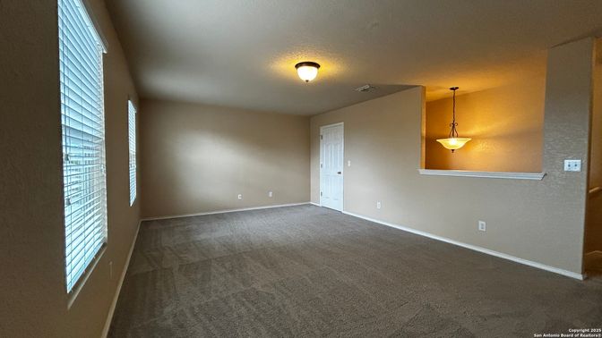Empty room, Interior, Pendant Lights