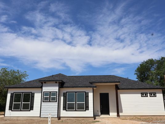Attached, Exterior, Facade, Ranch