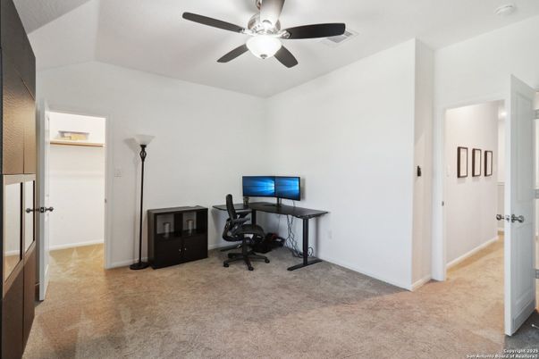 Home Office, Interior