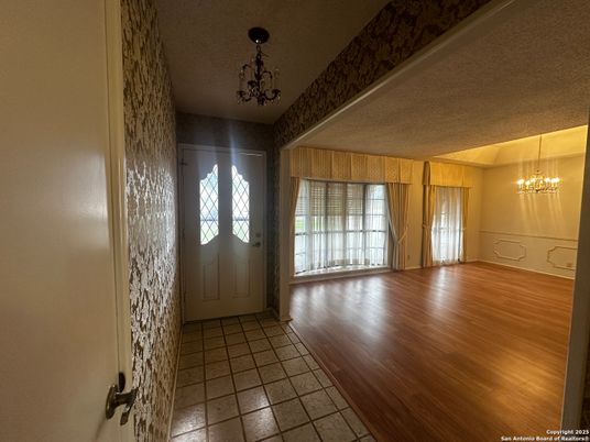 Chandelier, Empty room, Interior, Wood Texture Flooring