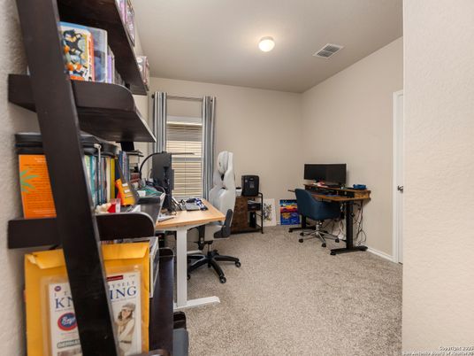 Home Office, Interior
