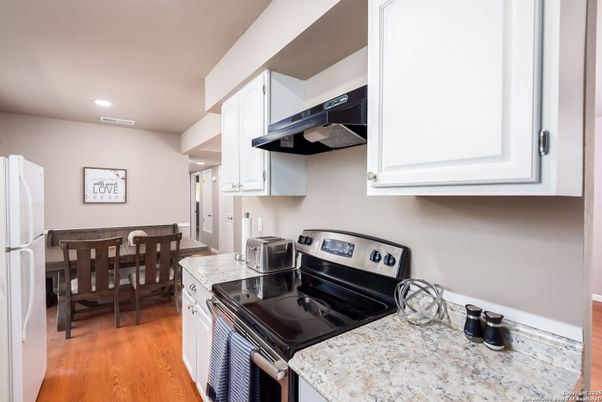 Dining room, Interior, Kitchen, Recessed Lighting, Wood Texture Flooring