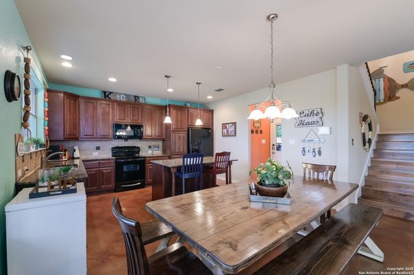 Dining room, Interior, Kitchen, Pendant Lights, Recessed Lighting, Wood Texture Flooring