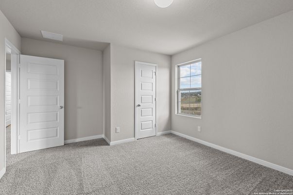 Empty room, Interior