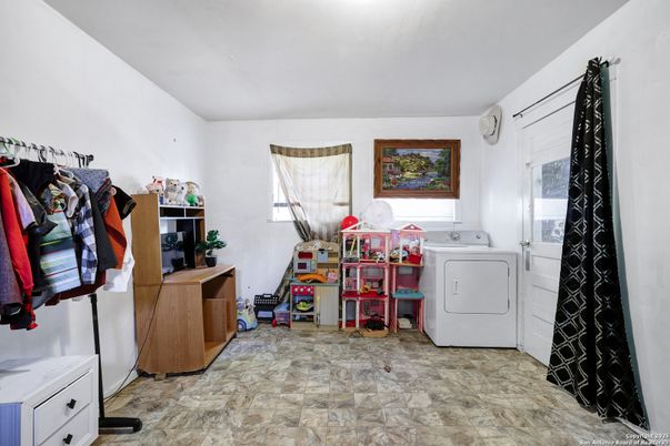 Interior, Washer