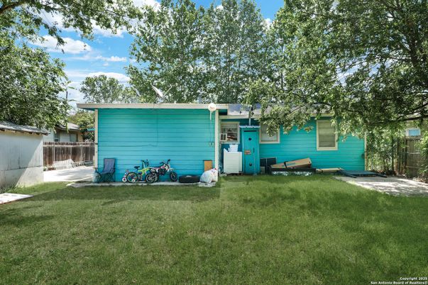 Backyard, Exterior