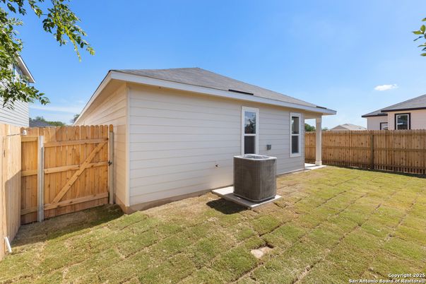 Backyard, Exterior