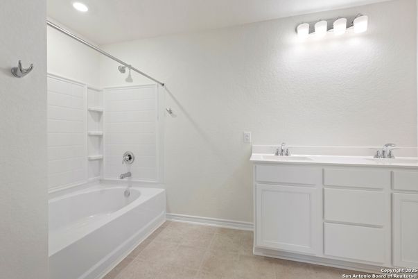 Bathroom, Dual Sink Vanities, Interior, Recessed Lighting