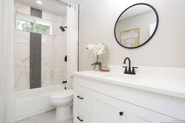 Bathroom, Interior, Marble Walls, Recessed Lighting