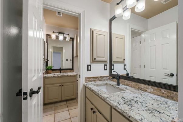 Bathroom, Dual Sink Vanities, Interior