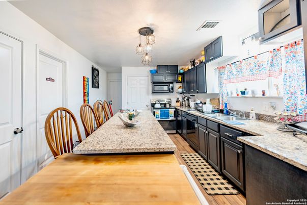 Dining room, Interior, Kitchen, Pendant Lights, Wood Texture Flooring