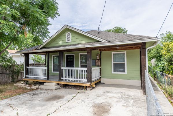 Exterior, Facade, American Craftsman