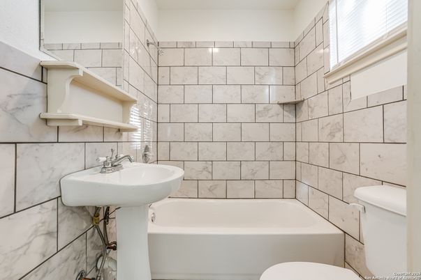 Bathroom, Interior, Marble Walls