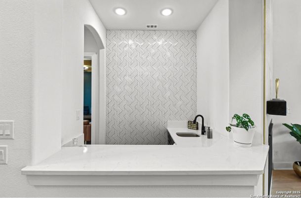 Bathroom, Interior, Recessed Lighting