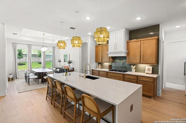Dining room, Interior, Kitchen, Pendant Lights, Recessed Lighting, Wood Texture Flooring