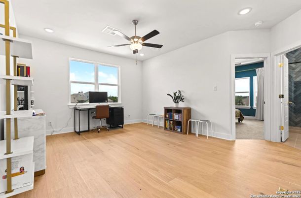 Home Office, Interior, Recessed Lighting, Wood Texture Flooring