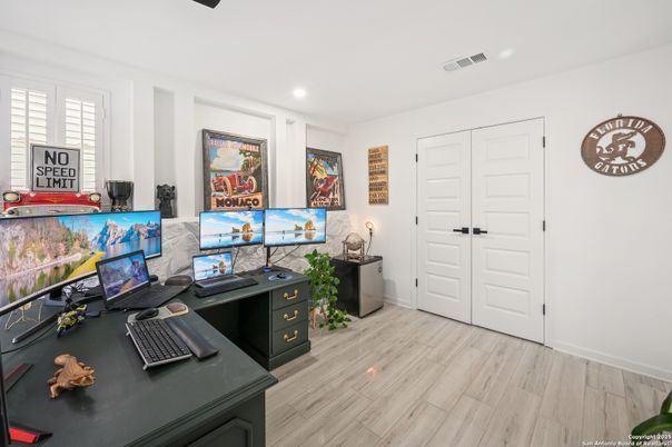 Home Office, Interior, Recessed Lighting, Wood Texture Flooring