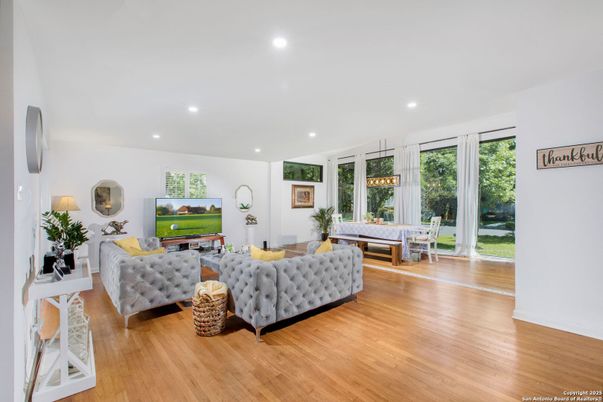Interior, Living room, Recessed Lighting, Wood Texture Flooring