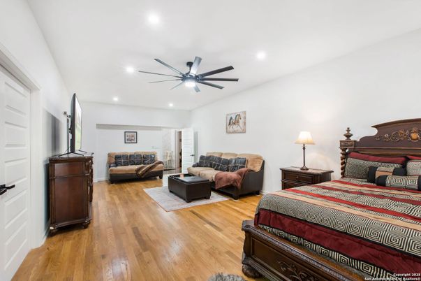 Bedroom, Interior, Living room, Recessed Lighting, Wood Texture Flooring