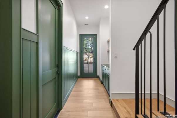 Interior, Recessed Lighting, Wood Texture Flooring