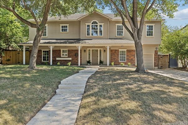 Exterior, Facade, Brick Facade, Farmhouse