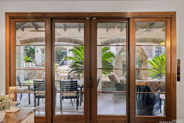 Dining room, Interior