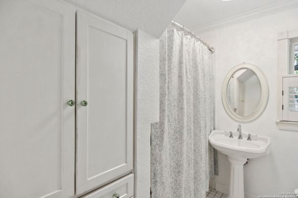 Bathroom, Interior