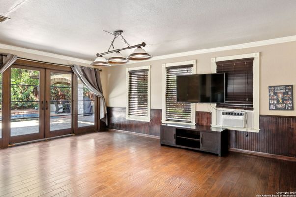 Chandelier, Empty room, Interior, Wood Texture Flooring
