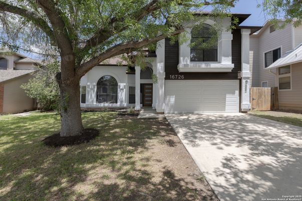 Attached, Exterior, Facade, Raised Ranch