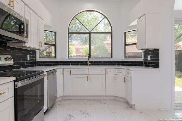 Interior, Kitchen, Marble, Stainless Steel Appliances