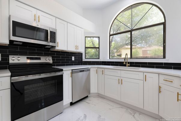Interior, Kitchen, Marble, Stainless Steel Appliances