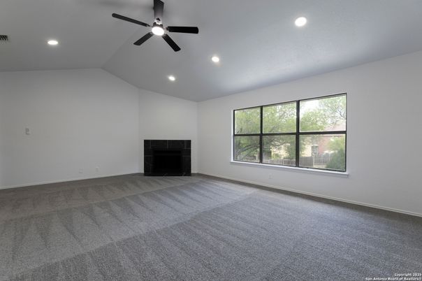Empty room, Interior, Recessed Lighting