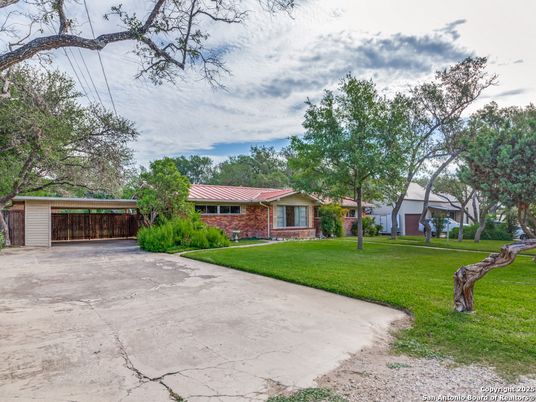 Attached, Backyard, Exterior, Facade, Brick Facade, Ranch