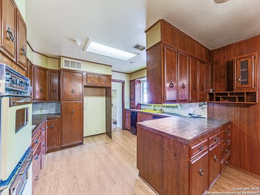 Interior, Kitchen, Wood Texture Flooring