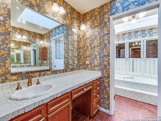 Bathroom, Interior, Tile Countertops