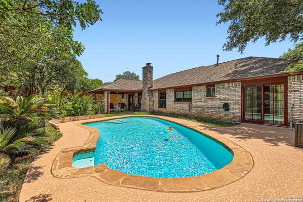 Exterior, Pool