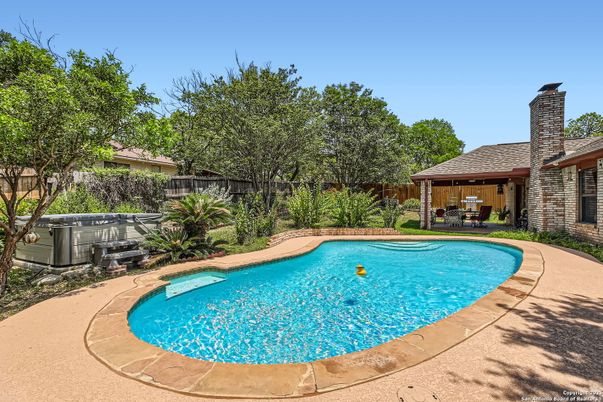 Exterior, Hot Tub, Pool