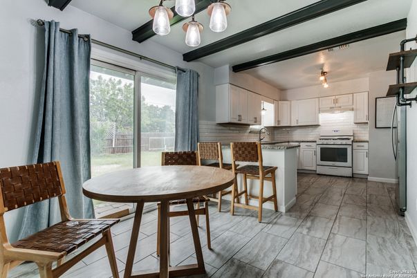 Dining room, Interior, Kitchen, Stainless Steel Appliances