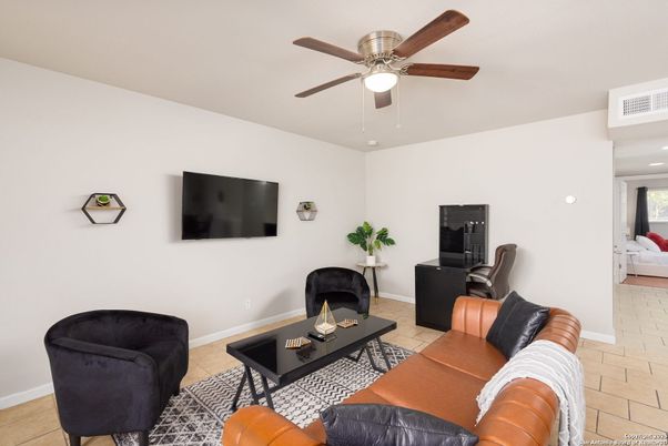 Fireplace, Interior, Living room, Recessed Lighting