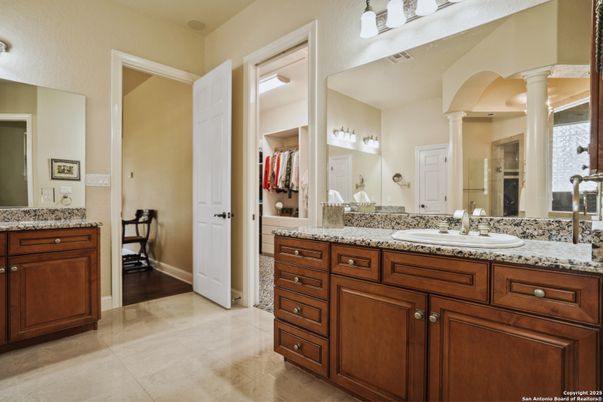 Bathroom, Dual Sink Vanities, Interior
