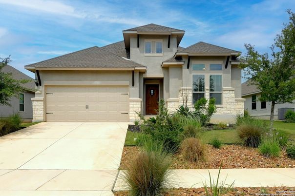 Attached, Exterior, Facade, Mediterranean