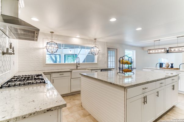 Chandelier, Interior, Kitchen, Pendant Lights, Recessed Lighting