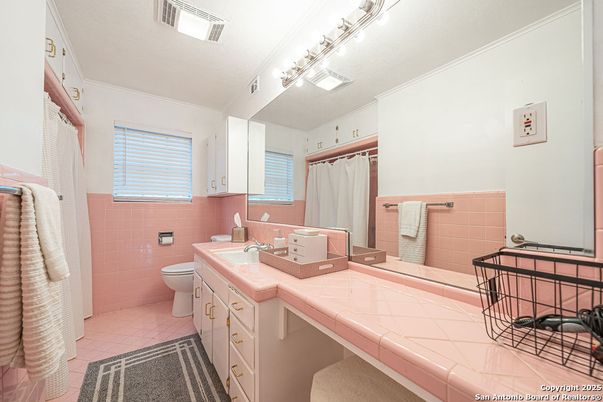 Bathroom, Interior, Tile Countertops