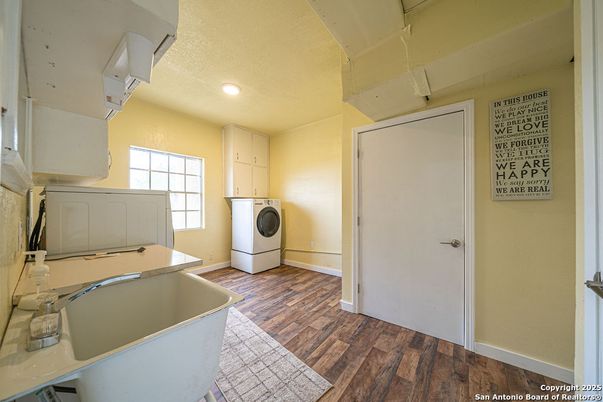Interior, Recessed Lighting, Utility Closets, Washer, Wood Texture Flooring