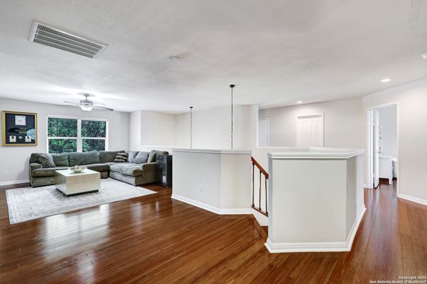 Interior, Living room, Pendant Lights, Recessed Lighting, Wood Texture Flooring