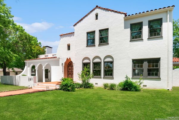 Backyard, Exterior, Facade, Spanish Mediterranean