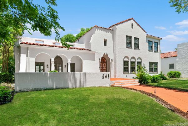 Backyard, Exterior, Facade, Spanish Mediterranean