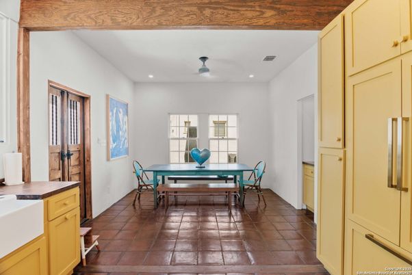 Dining room, Interior, Recessed Lighting