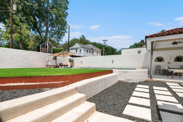 Backyard, Exterior