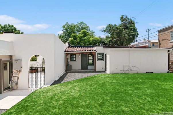 Backyard, Exterior